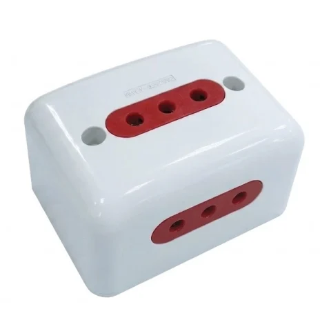 Tomacorriente de pared Conatel 3X3L 10A 2P+T Exterior